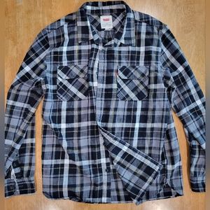 EUC VINTAGE Levi's plaid button up shirt